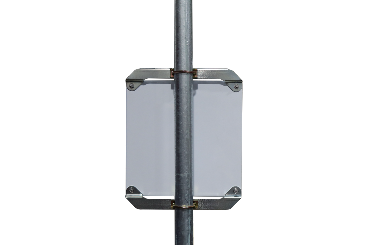 Vizor Pole Mounting Bracket Kit for 16" x 16" Control Panels (CP-PMB-1616)